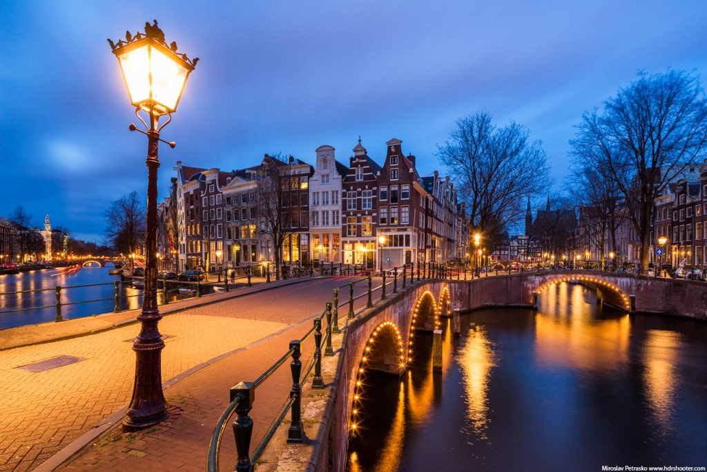 Romantisch Amsterdam maak een wandeling op valentijnsdag in Amsterdam