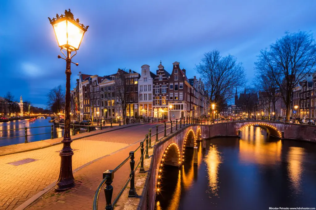 Romantic Amsterdam have a walk on valentines day in Amsterdam