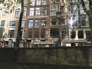 bankje van fault in our stars een romantisch plekje in Amsterdam