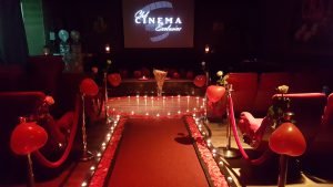 Propose and surprise your loved one in cinema in Amsterdam