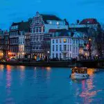 at night in amsterdam canals