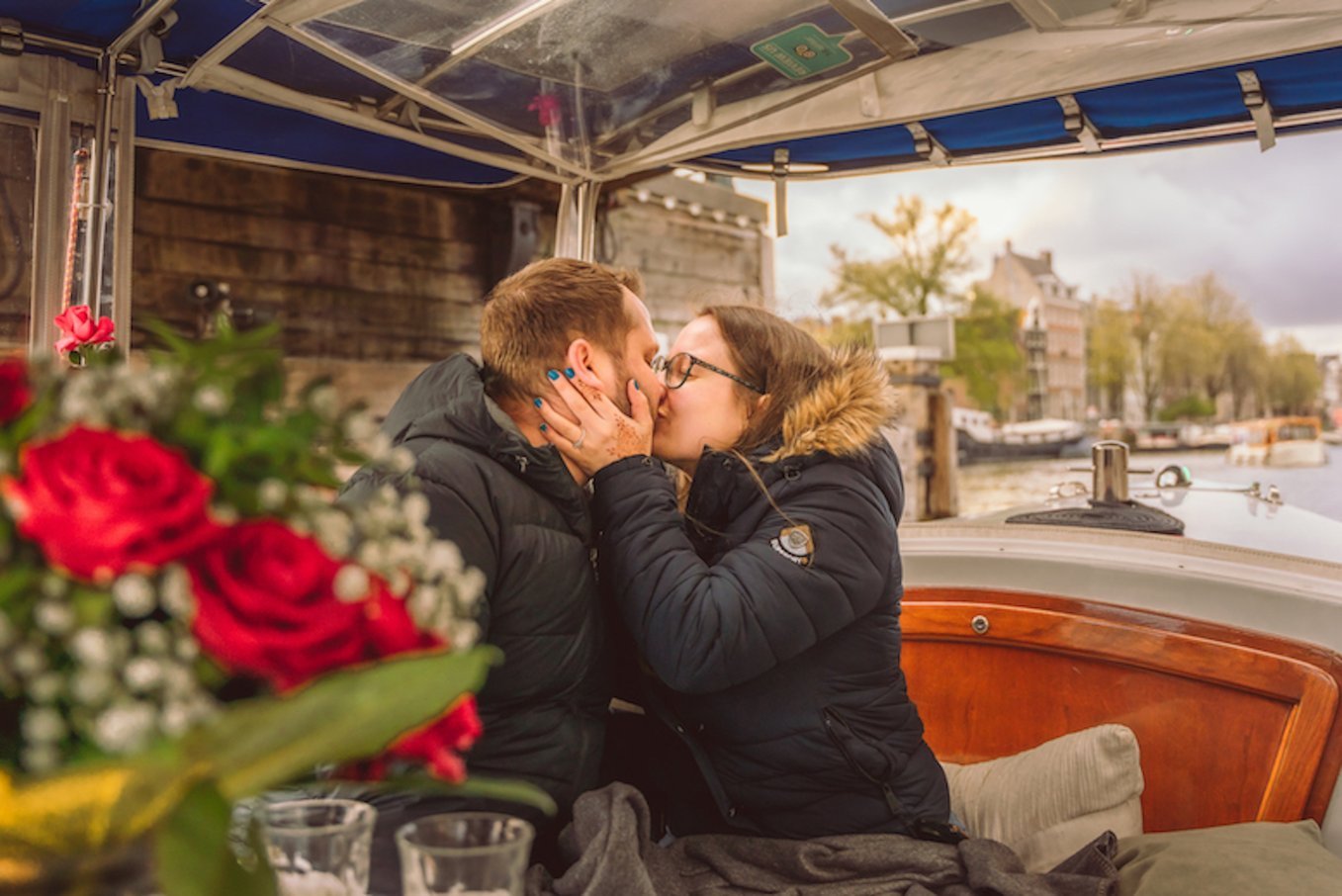 amsterdam-kisses-boat