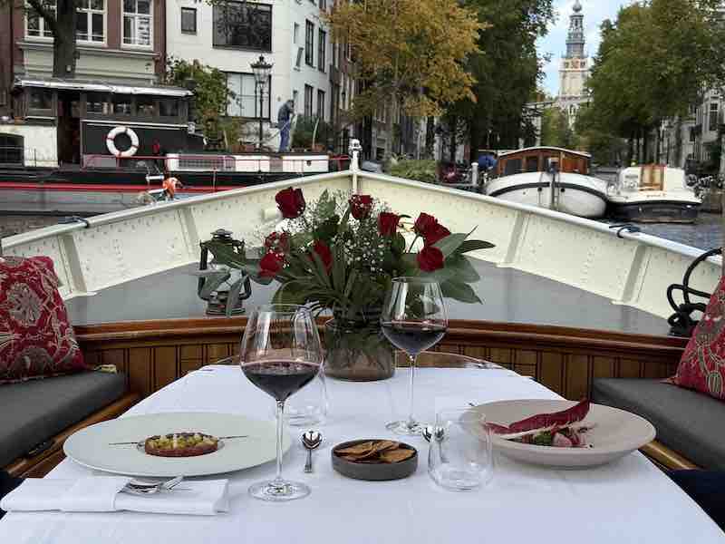 dinner on a boat Amsterdam